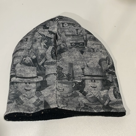 Kids Roblox Reversible Knit - Picture 4 of 11